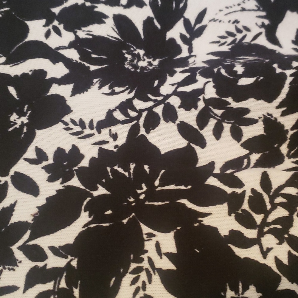 Old Navy Floral Print Lightweight Sweater - Picture 4 of 7